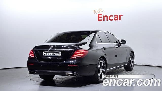 Clasa E E250 Avantgarde