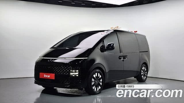 Staria L3.5 Lounge 9 locuri