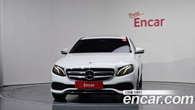 Clasa E E200 Avantgarde