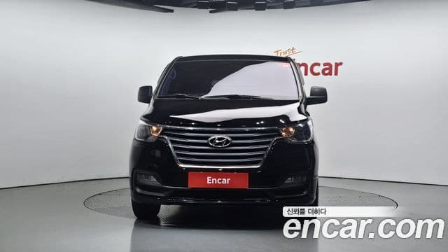 Grand Starex Van 3 locuri