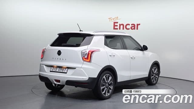 Tivoli LX 2WD