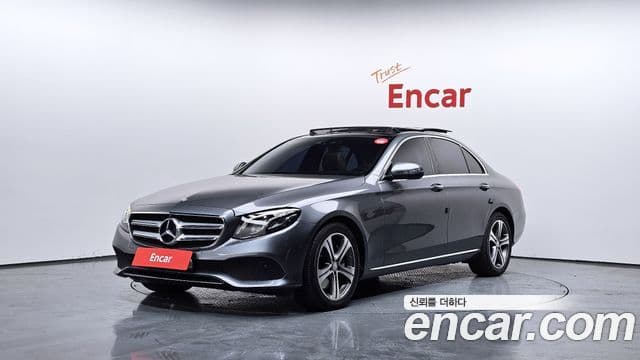 Clasa E E300 4MATIC Avantgarde