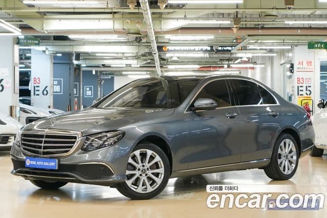 Clasa E E300 4MATIC Exclusive