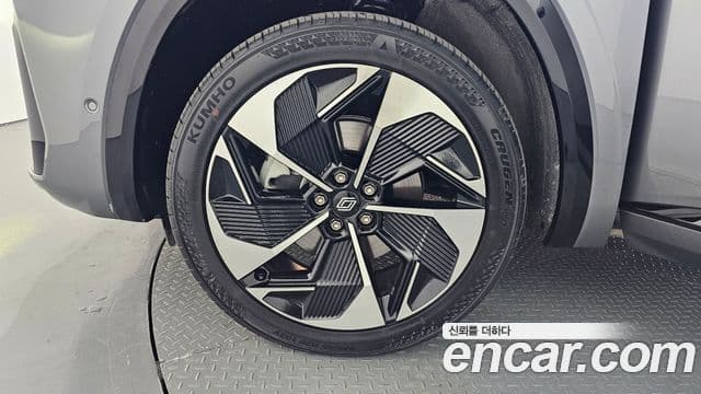 1.5 E-TECH Iconic 2WD