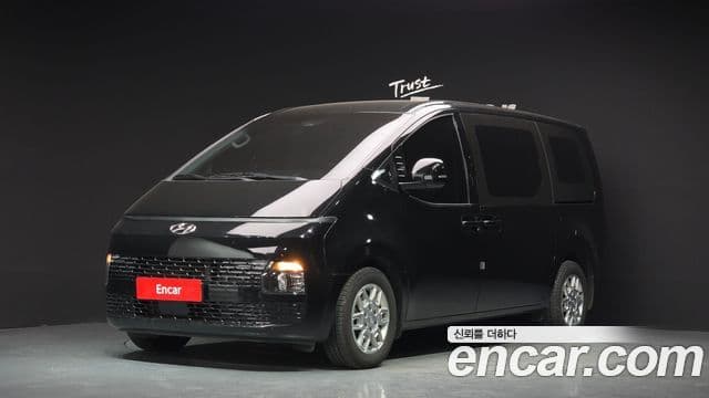 Staria Cargo 5 locuri