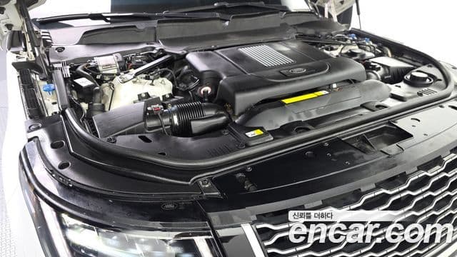Range Rover 4.4 SDV8 AB Motorină