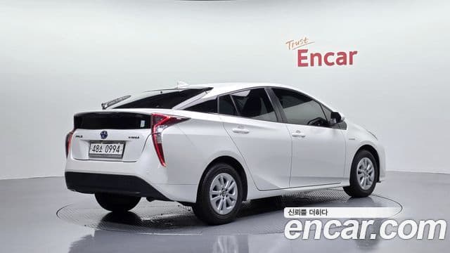 Prius 1.8 E