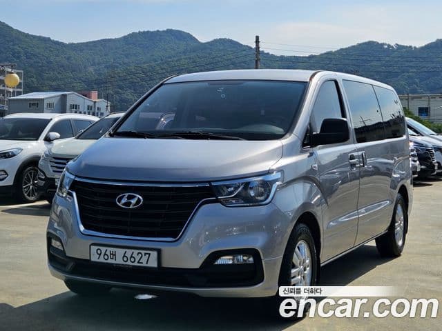 Grand Starex Van 5 locuri