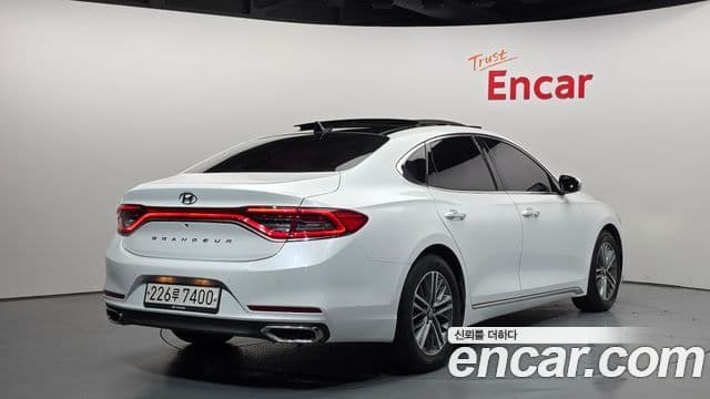Grandeur 3.0 LPi Modern (Rent-a-car)