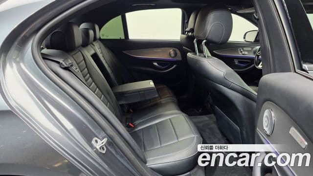 Clasa E E300 Avantgarde