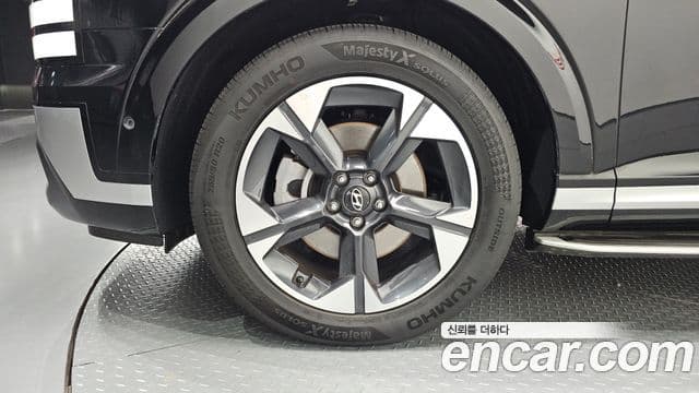 (LX3) Benzină 2.5T 4WD 7 locuri