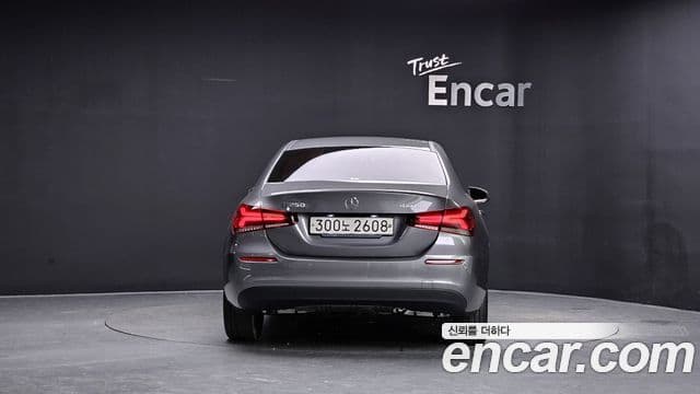 Clasa A A250 4MATIC Sedan