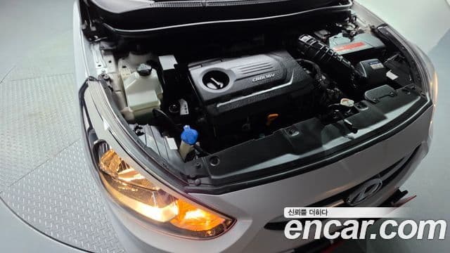 () Motorină 1.6 VGT Smart