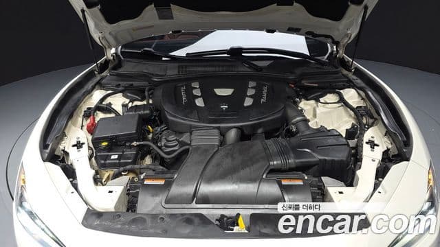 Ghibli 3.0 Motorină Gran Sport