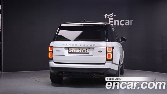 Range Rover 4.4 SDV8 AB Motorină