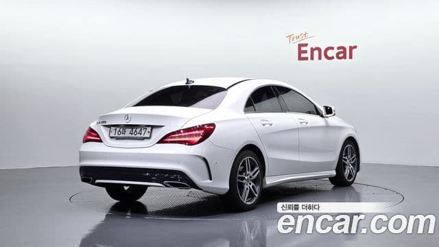 CLA- CLA220 AMG Line
