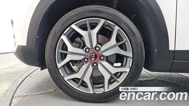 Seltos Benzină 1.6 Turbo 2WD
