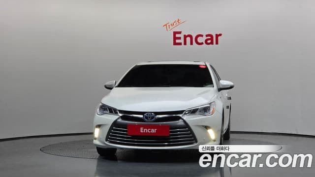 Camry Hybrid XLE
