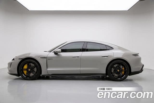 Taycan Turbo S