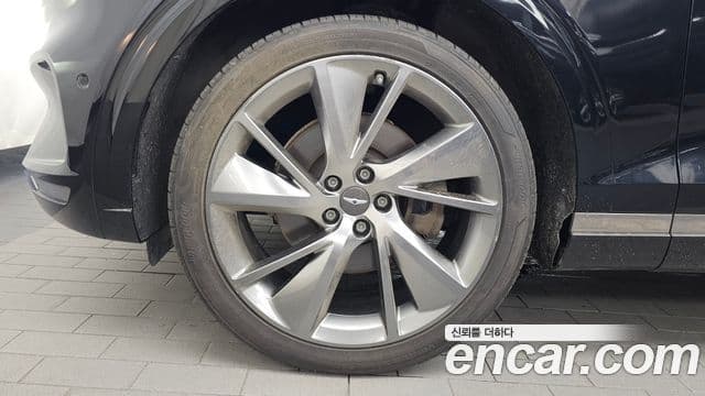 GV70 2.5T Benzină AWD