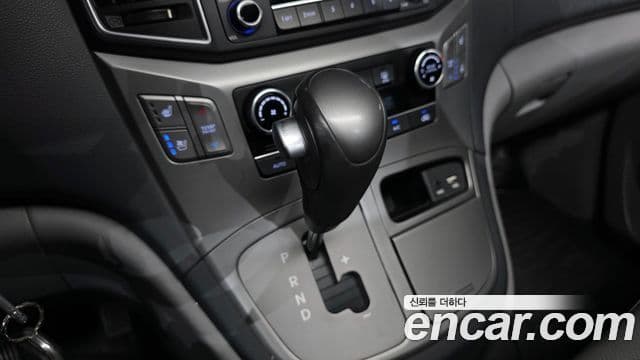 Grand Starex 12 locuri Wagon