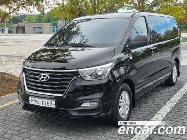 Grand Starex Van 5 locuri