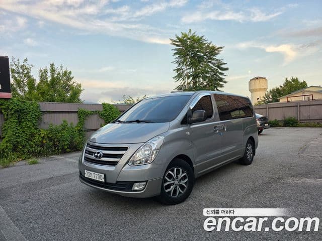 Grand Starex 12 locuri Wagon
