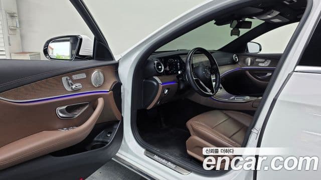 Clasa E E220d 4MATIC Exclusive