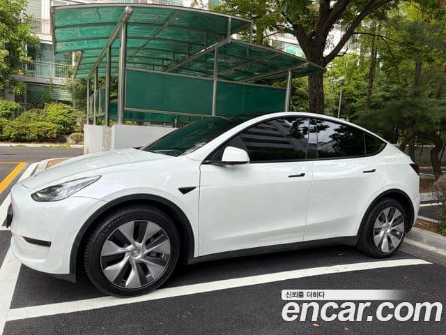 Y Long Range AWD