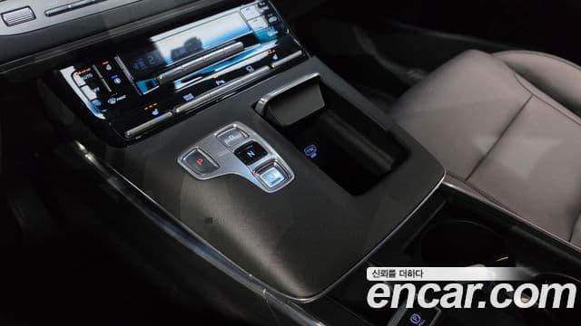 Grandeur 3.0 LPi (Rent-a-car)