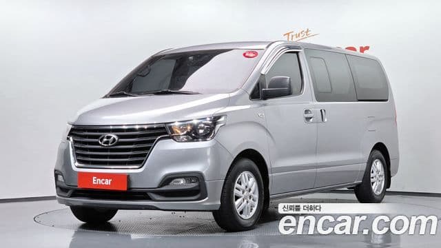 Grand Starex Van 5 locuri