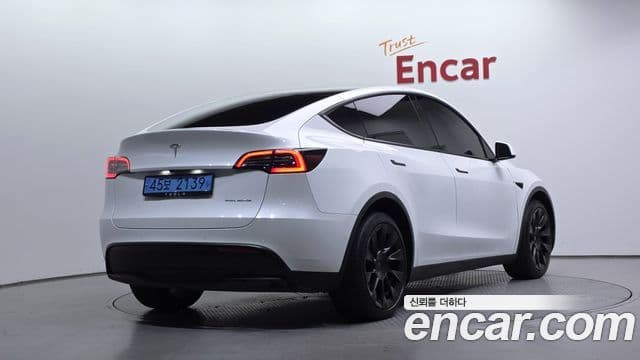 Y Long Range AWD
