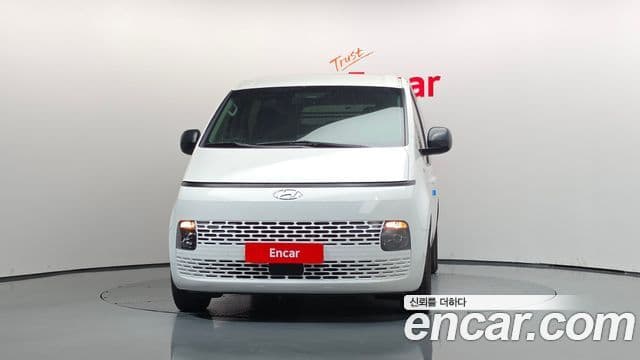 Staria Cargo 5 locuri