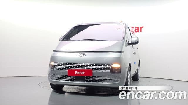 Staria Cargo 5 locuri