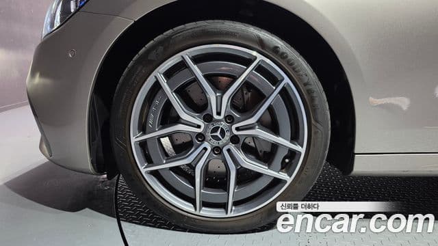 Clasa E E220d 4MATIC AMG Line