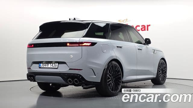 Range Rover Sport P635 SV