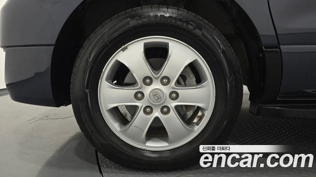Grand Starex 4WD 11 locuri Wagon
