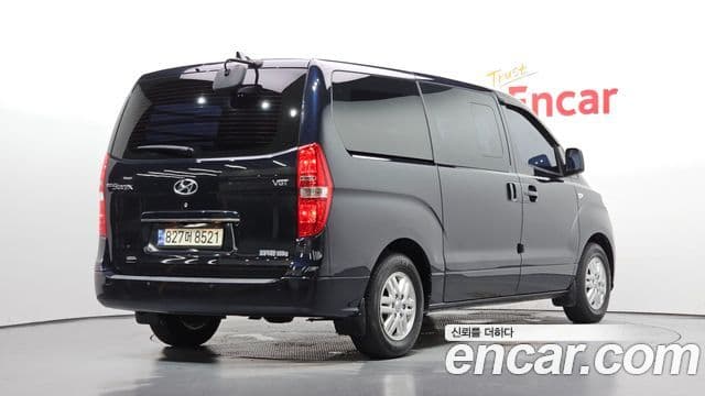 Grand Starex Van 5 locuri