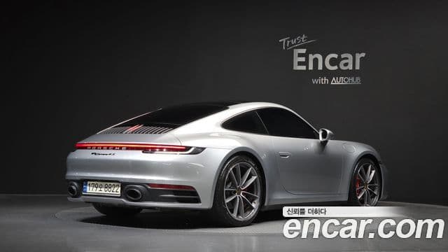 911 (992) Carrera 4S