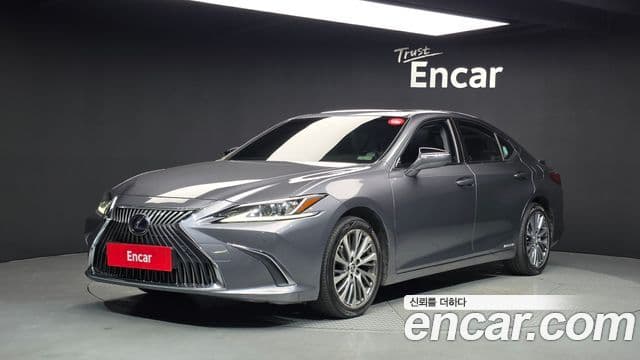 ES300h 7 Luxury