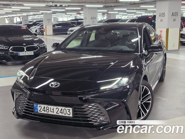 2.5 XLE Premium Hybrid