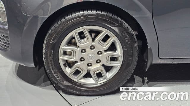 Staria L3.5 Cargo 3 locuri