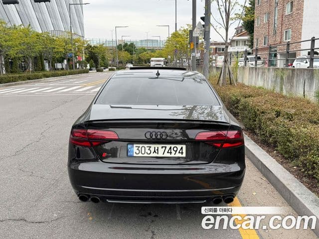 S8 4.0 TFSI Quattro Plus
