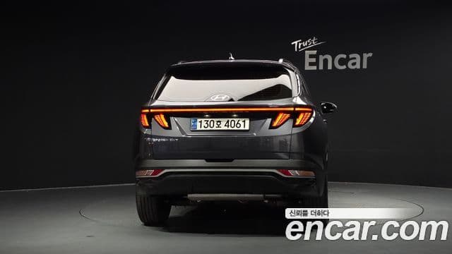 (NX4) Premium 2WD