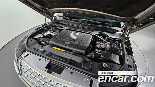 Range Rover 4.4 SDV8 Vogue SE Motorină