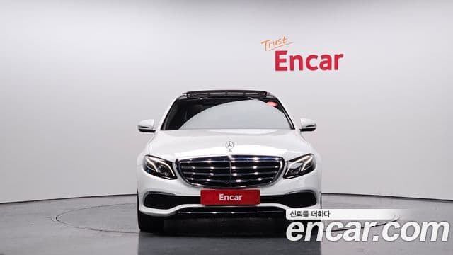 Clasa E E300 4MATIC Exclusive