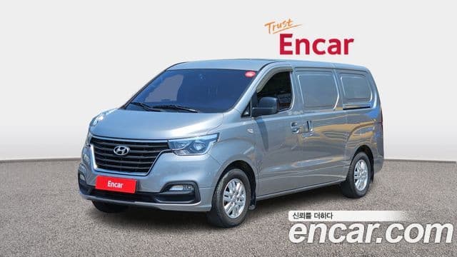 Grand Starex Van 3 locuri