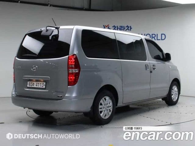 Grand Starex Van 5 locuri LPi