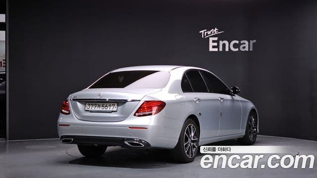 Clasa E E250 Avantgarde