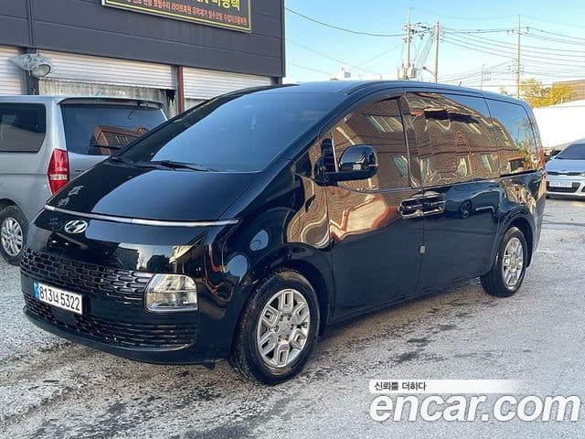 Staria Cargo 5 locuri